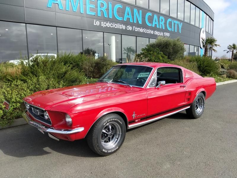Ford MUSTANG 390 GT FASTBACK 27