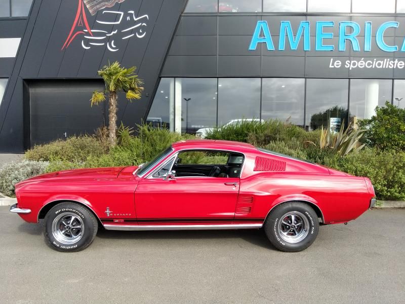 Ford MUSTANG 390 GT FASTBACK 2