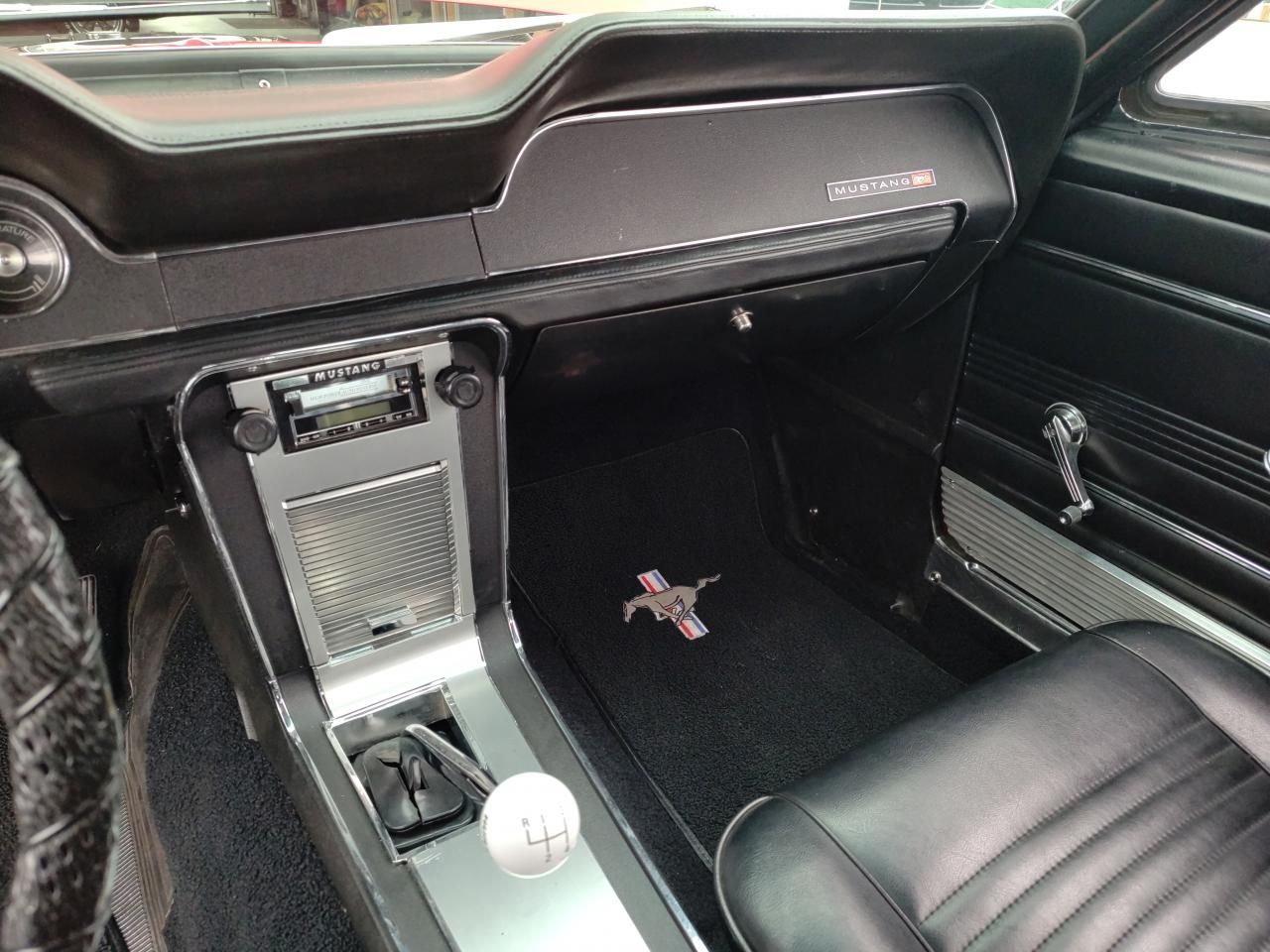 Ford MUSTANG 390 GT FASTBACK 23
