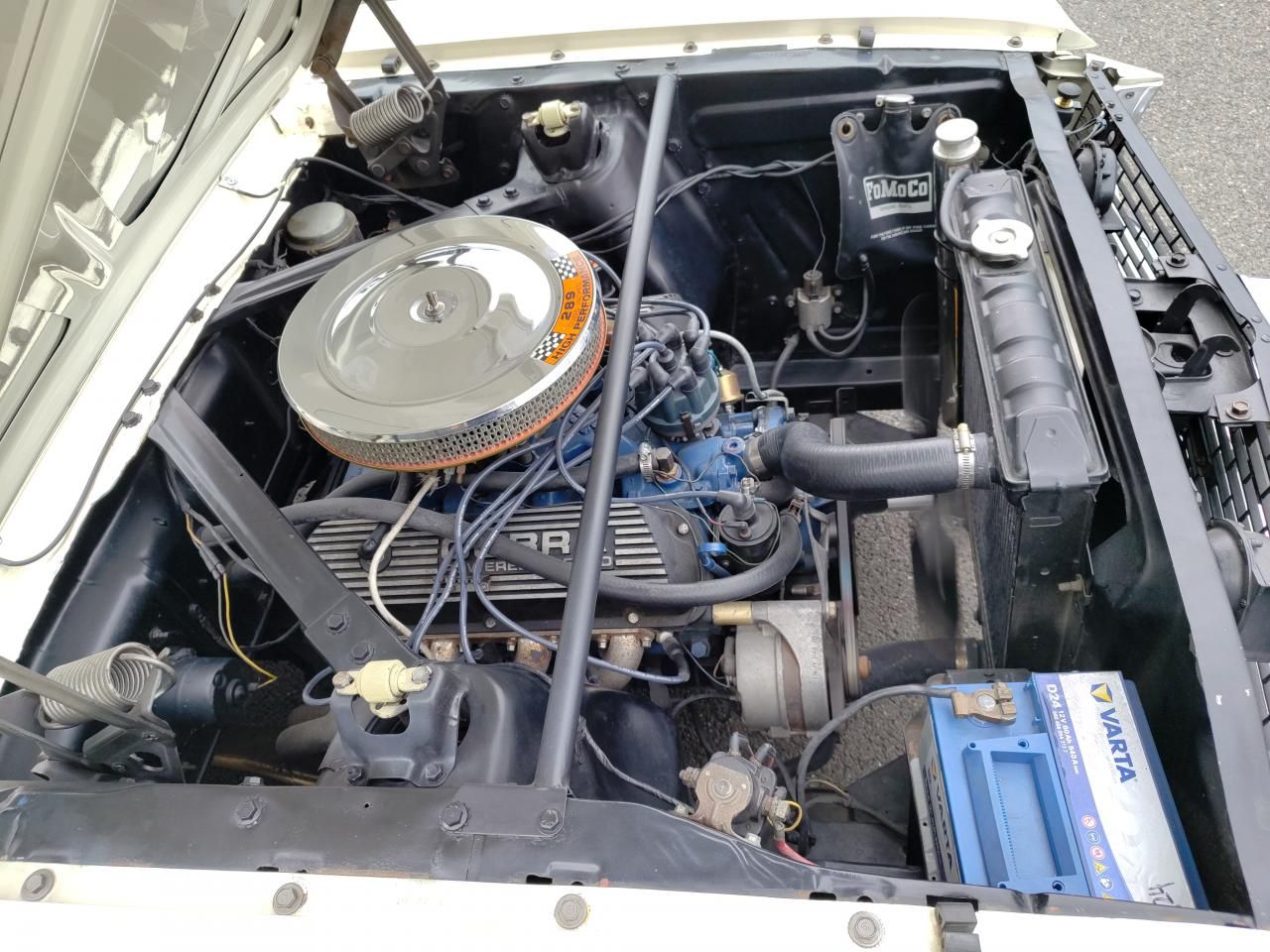 Ford MUSTANG V8 4.7 Litres, boite méca 4 3