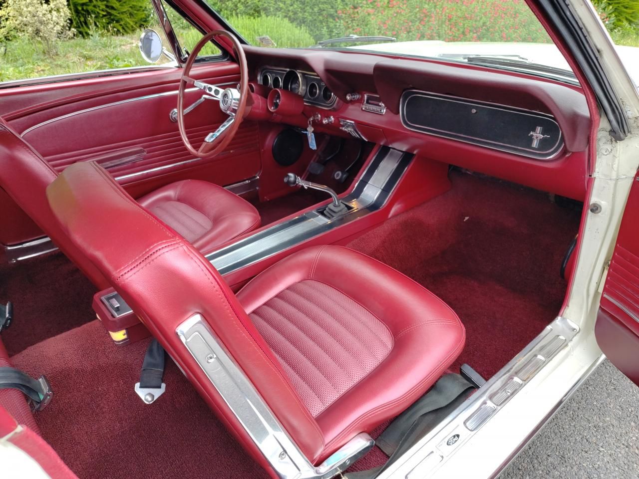 Ford MUSTANG V8 4.7 Litres, boite méca 4 13