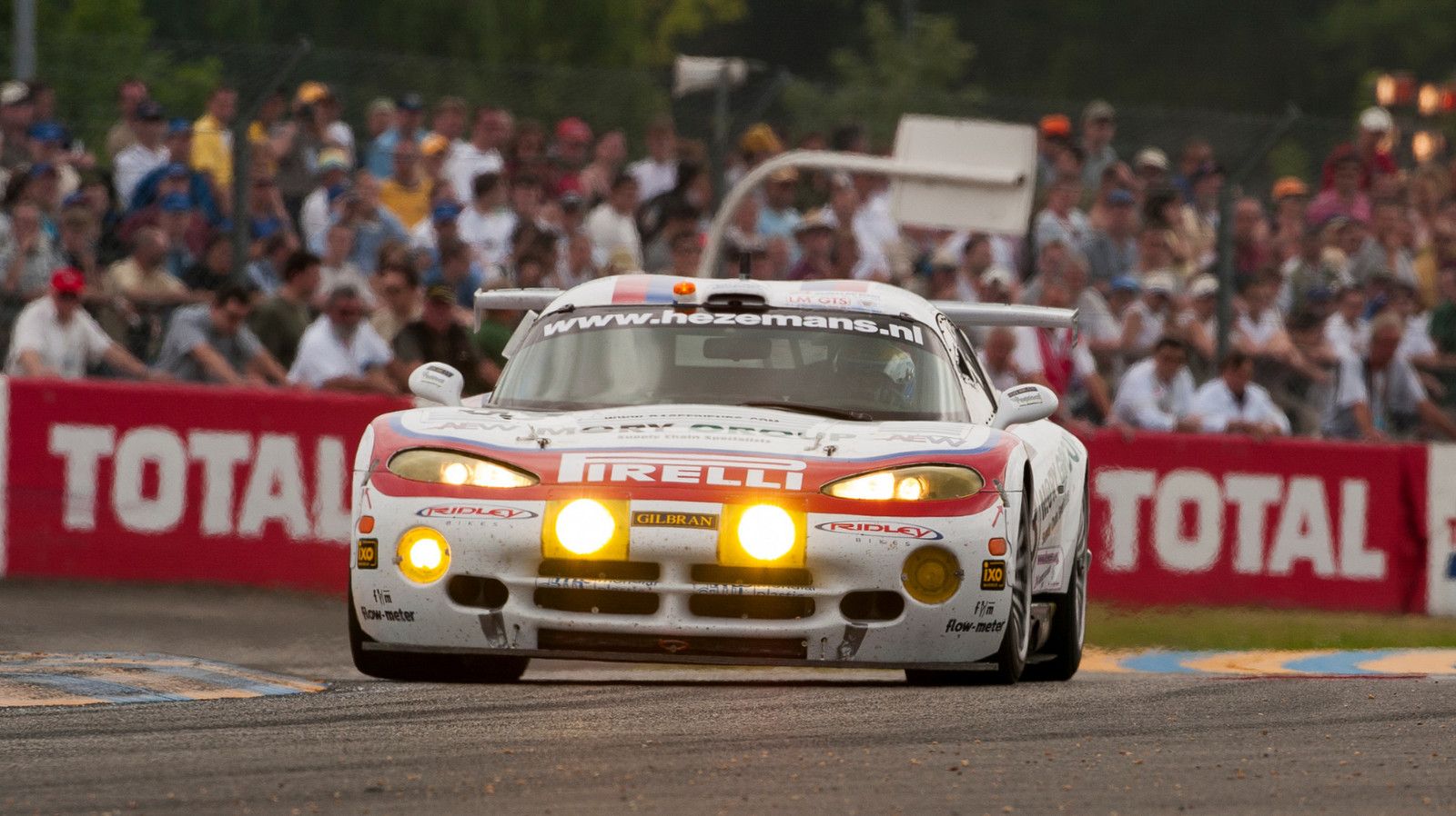 GTS-R GT1 18