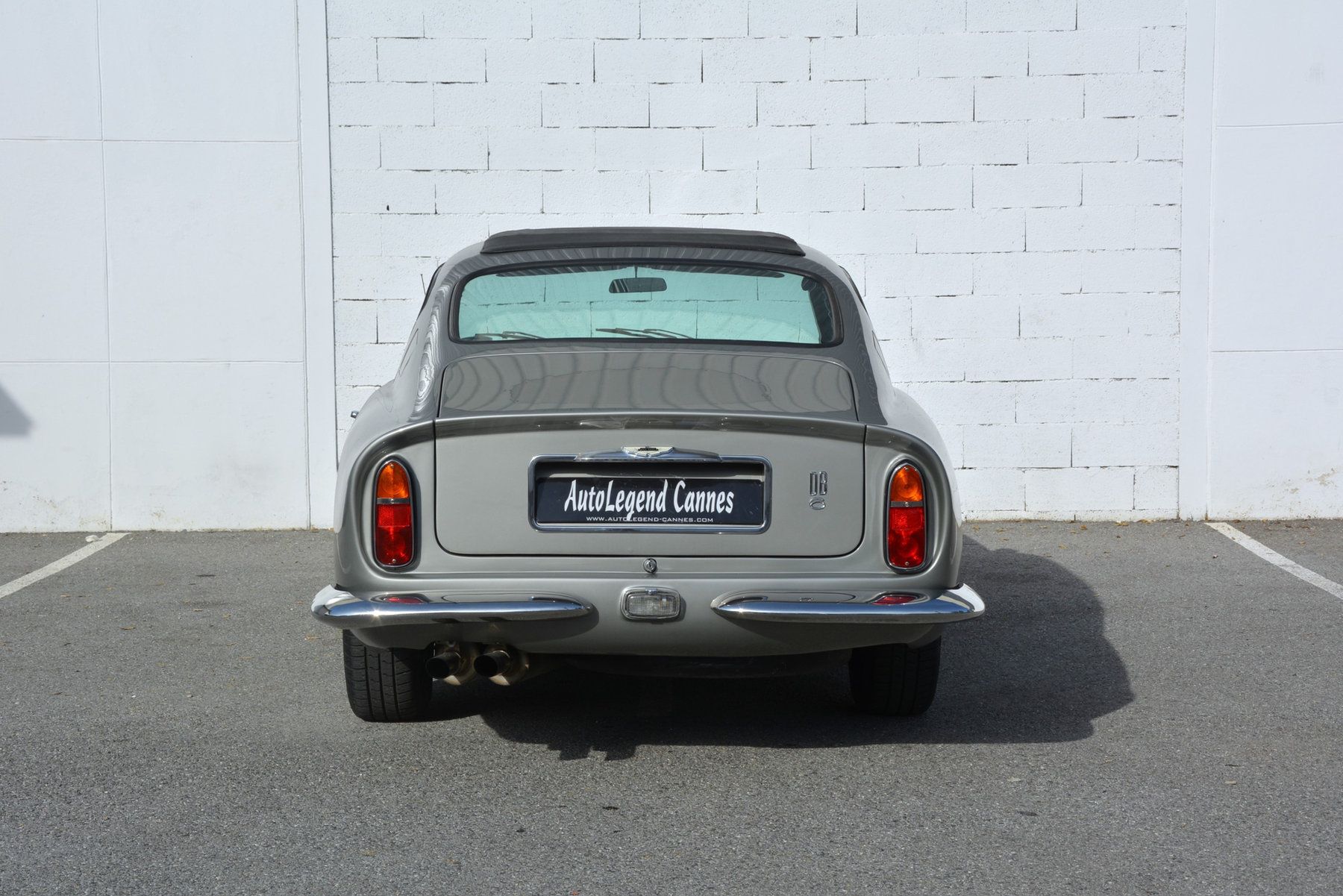 Aston Martin DB6 MKI Superleggera 5