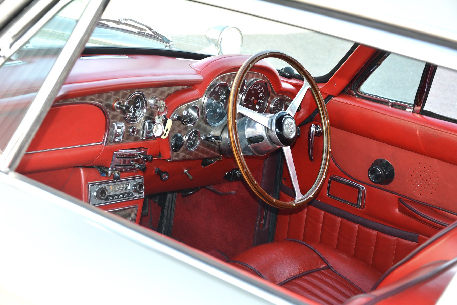 Aston Martin DB6 MKI Superleggera 15