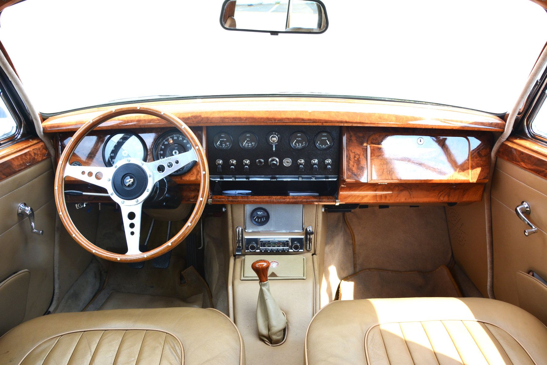 Jaguar MK2 3.8L 13