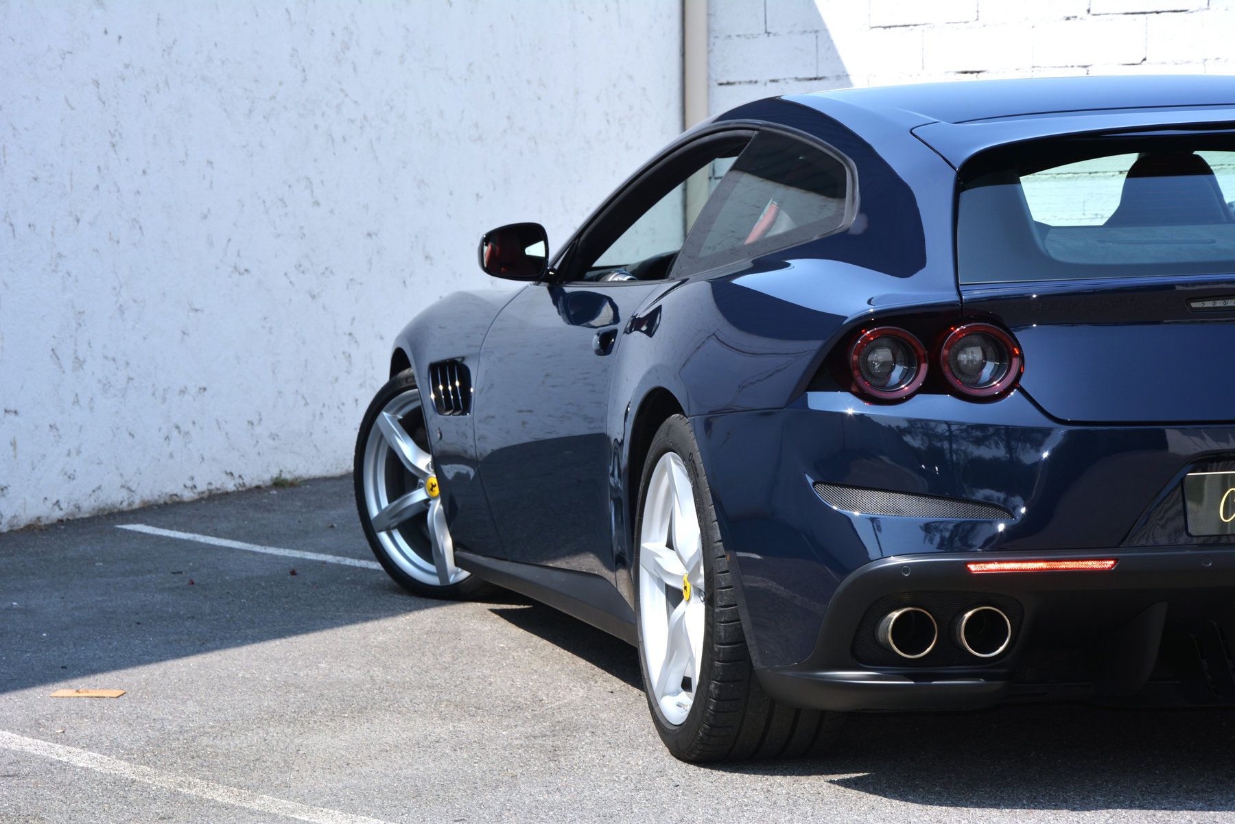 Ferrari GTC4 Lusso V12 8