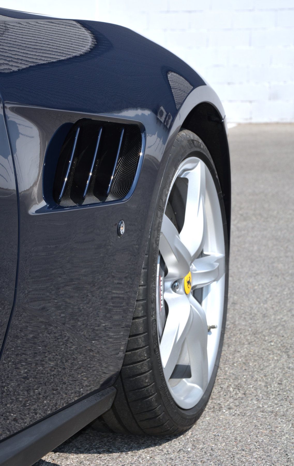 Ferrari GTC4 Lusso V12 9