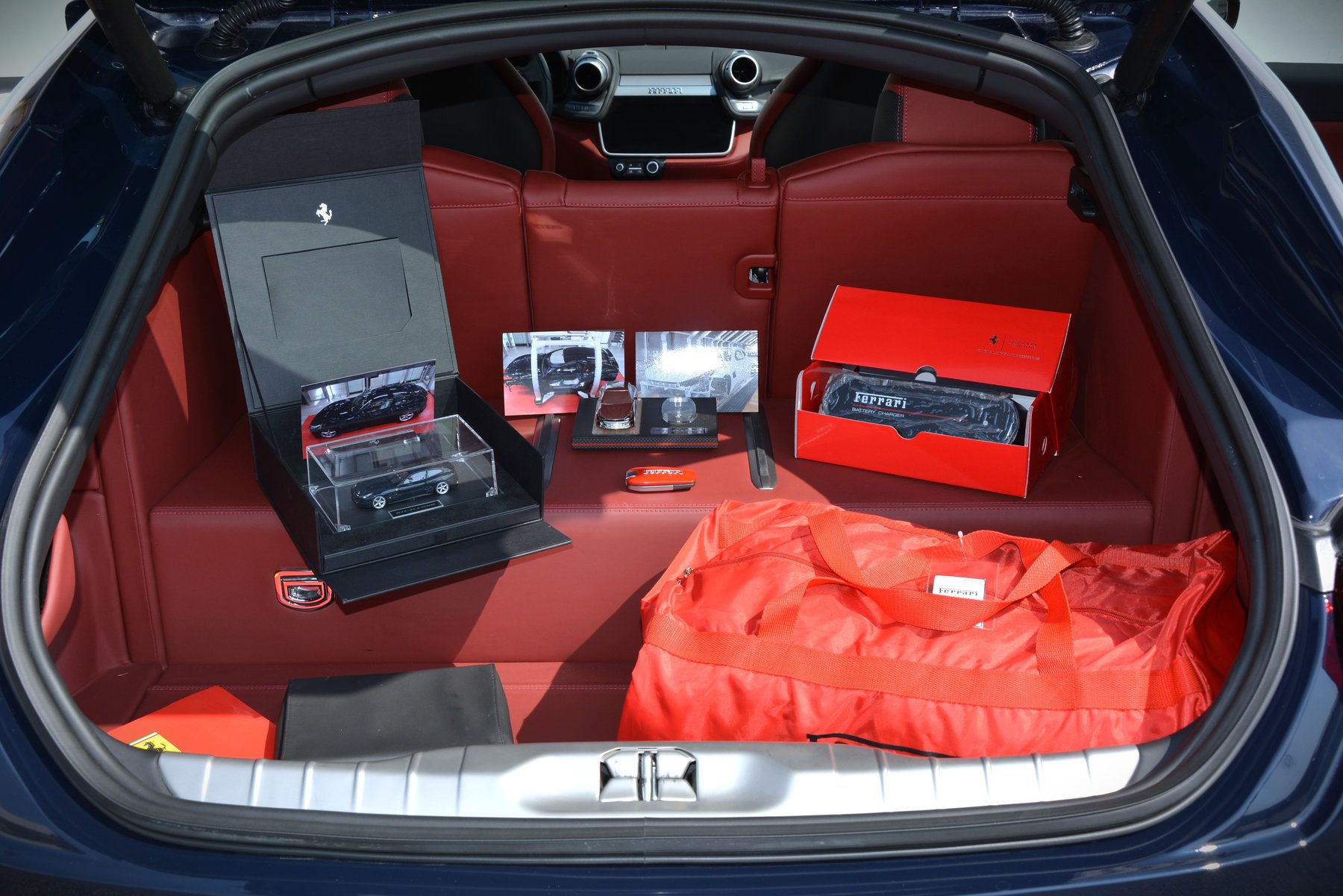 Ferrari GTC4 Lusso V12 23