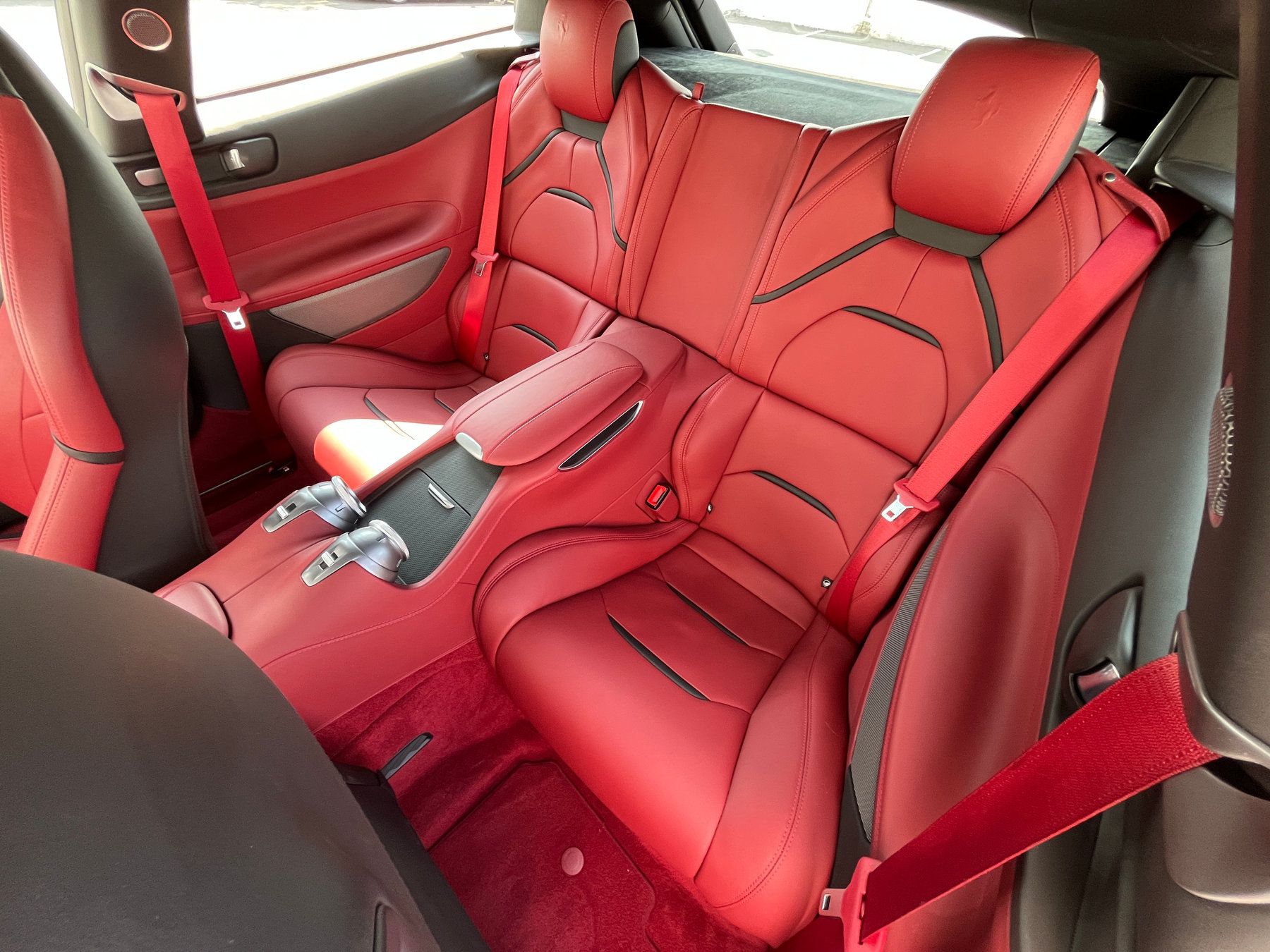 Ferrari GTC4 Lusso V12 24