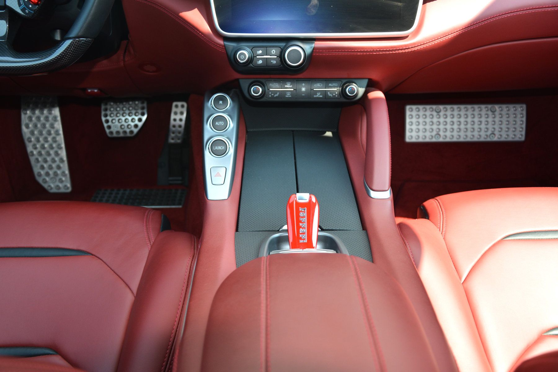 Ferrari GTC4 Lusso V12 25