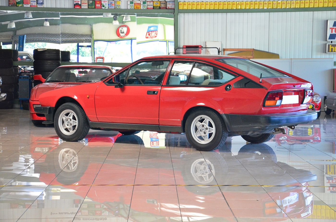 Alfa Romeo GTV 2 litres 4