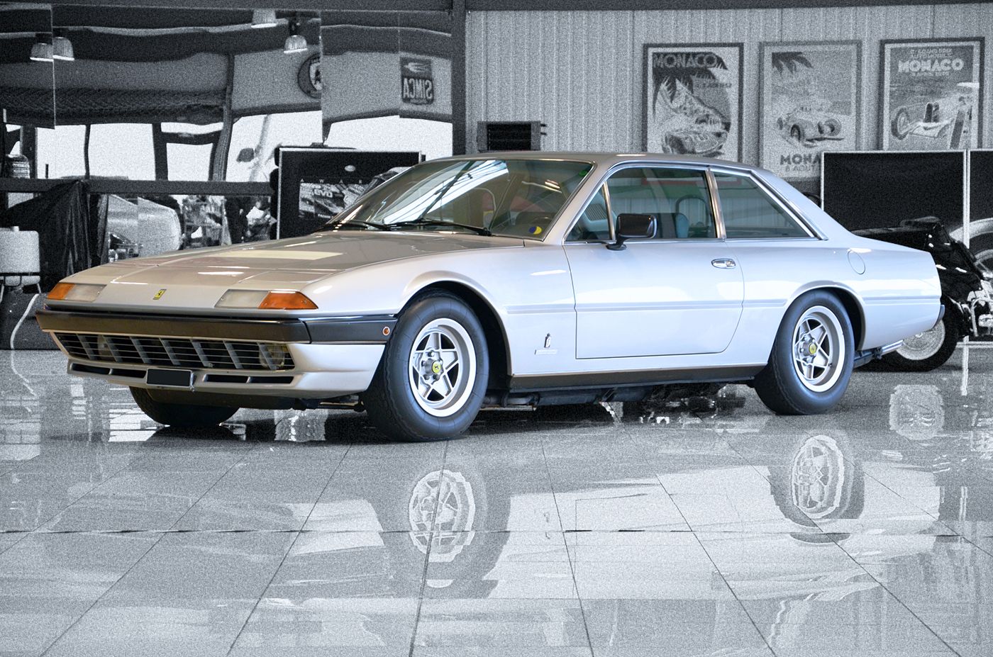 Ferrari 400 GT Automatique Carburateurs 11