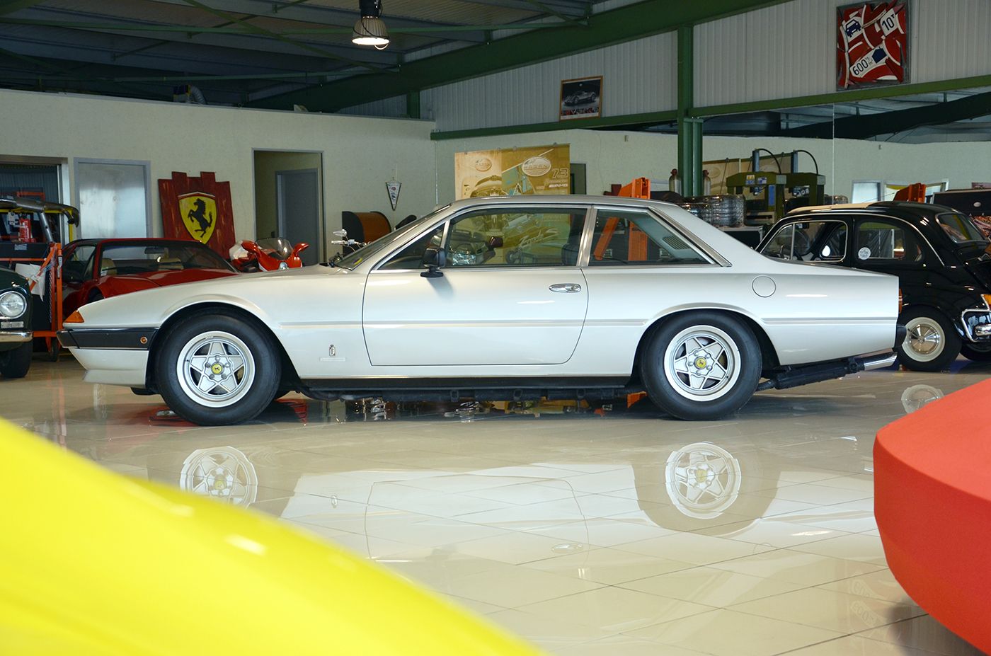 Ferrari 400 GT Automatique Carburateurs 2