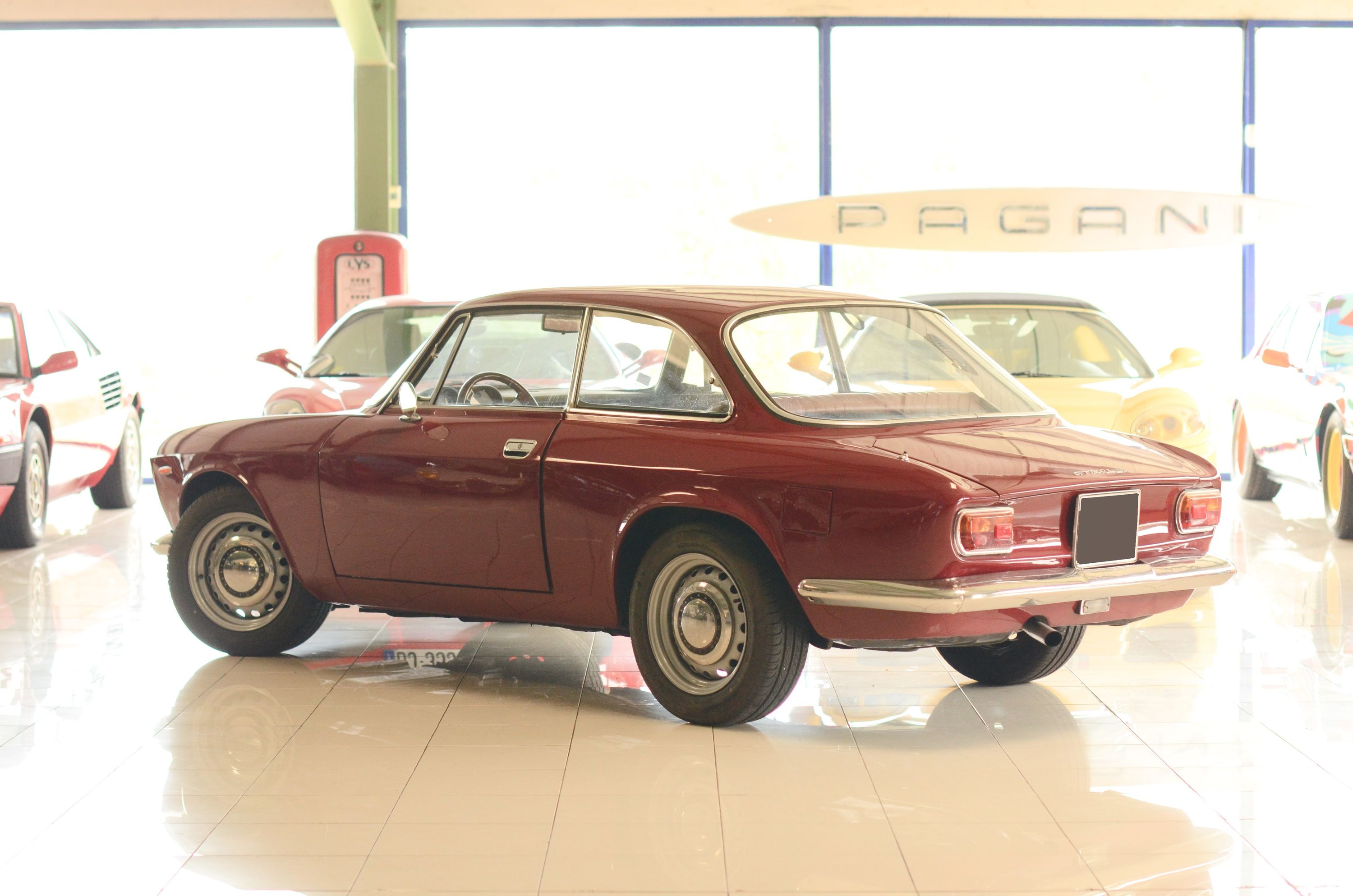 Alfa Romeo GT 1300 Junior Scalino 3
