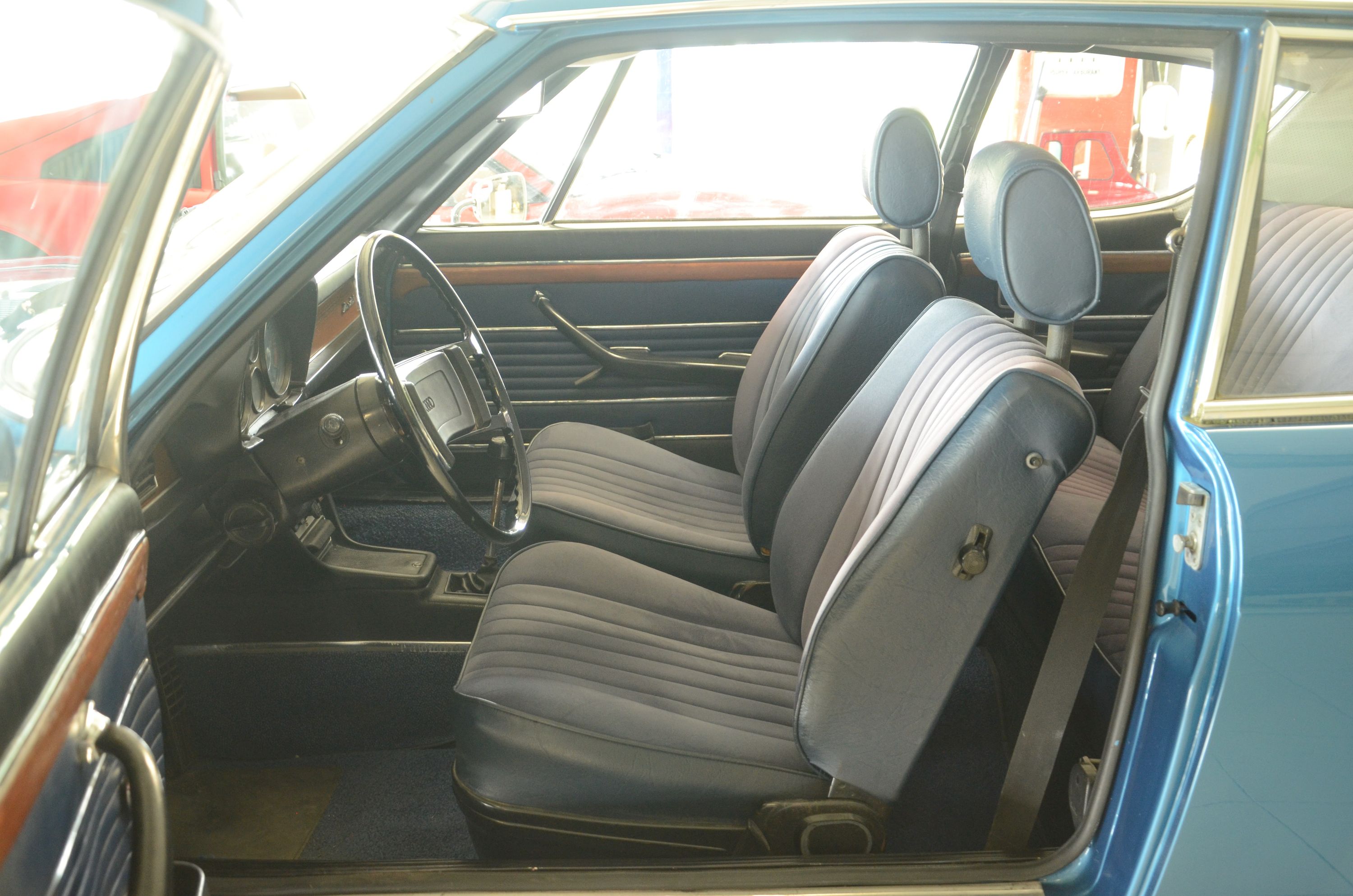 Audi 100 Coupé S 6