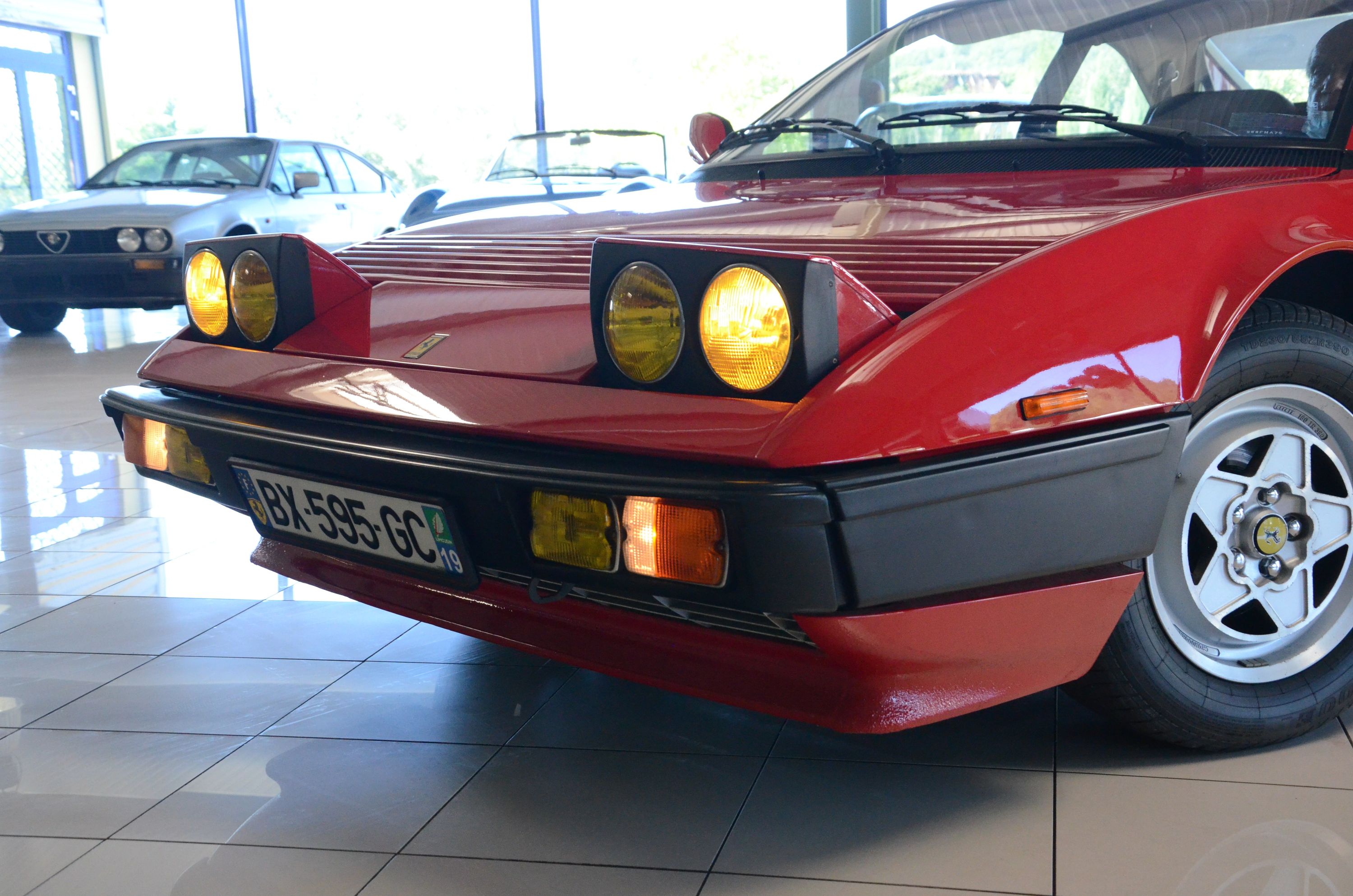 Ferrari Mondial 8 12