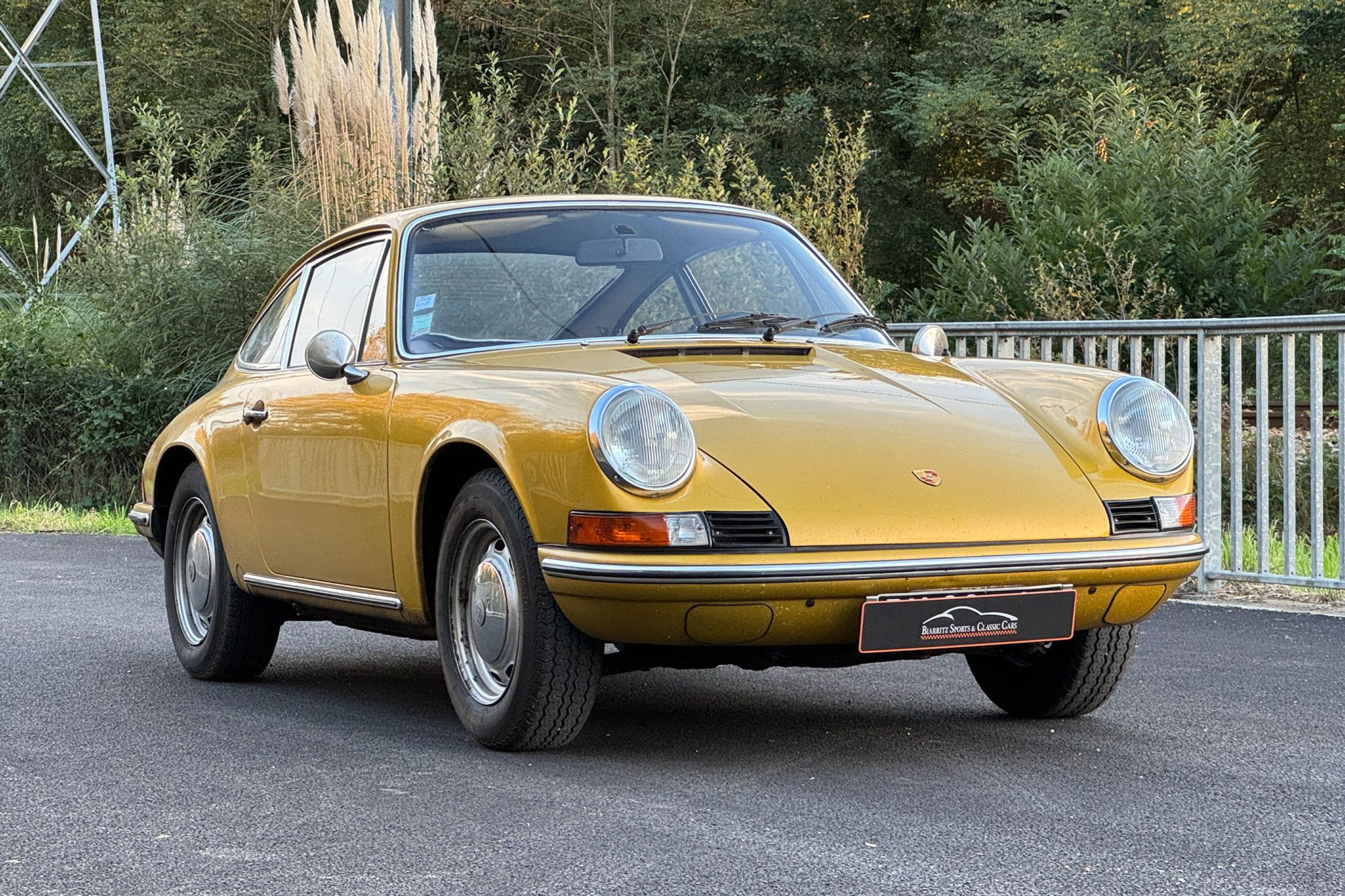 Porsche 911 2.4T 3