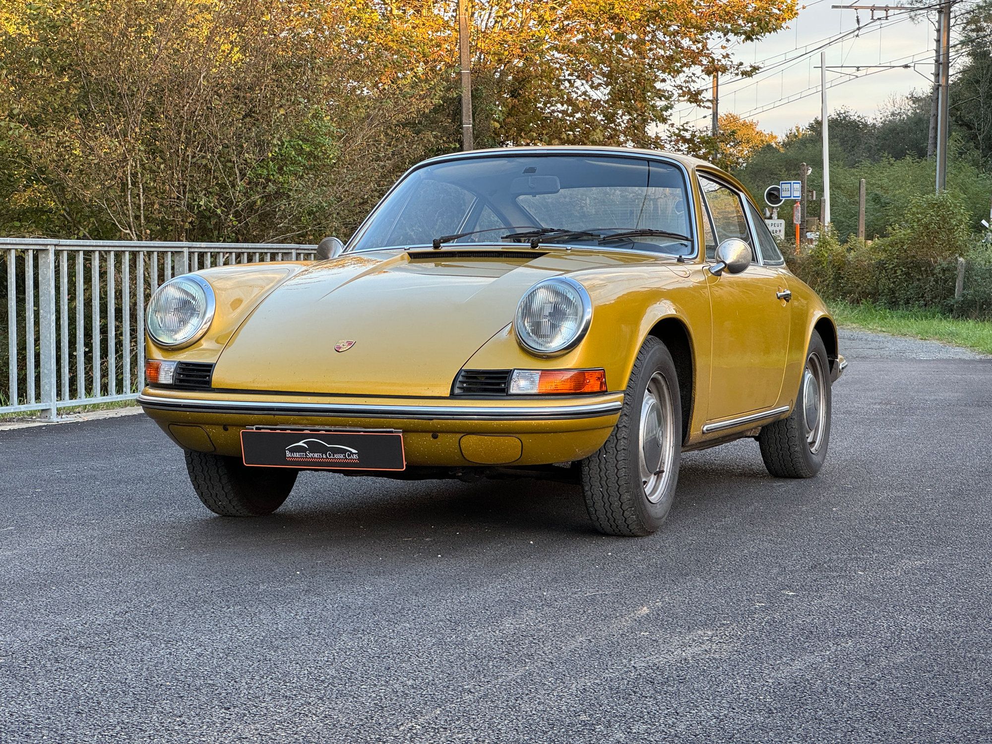 Porsche 911 2.4T 5
