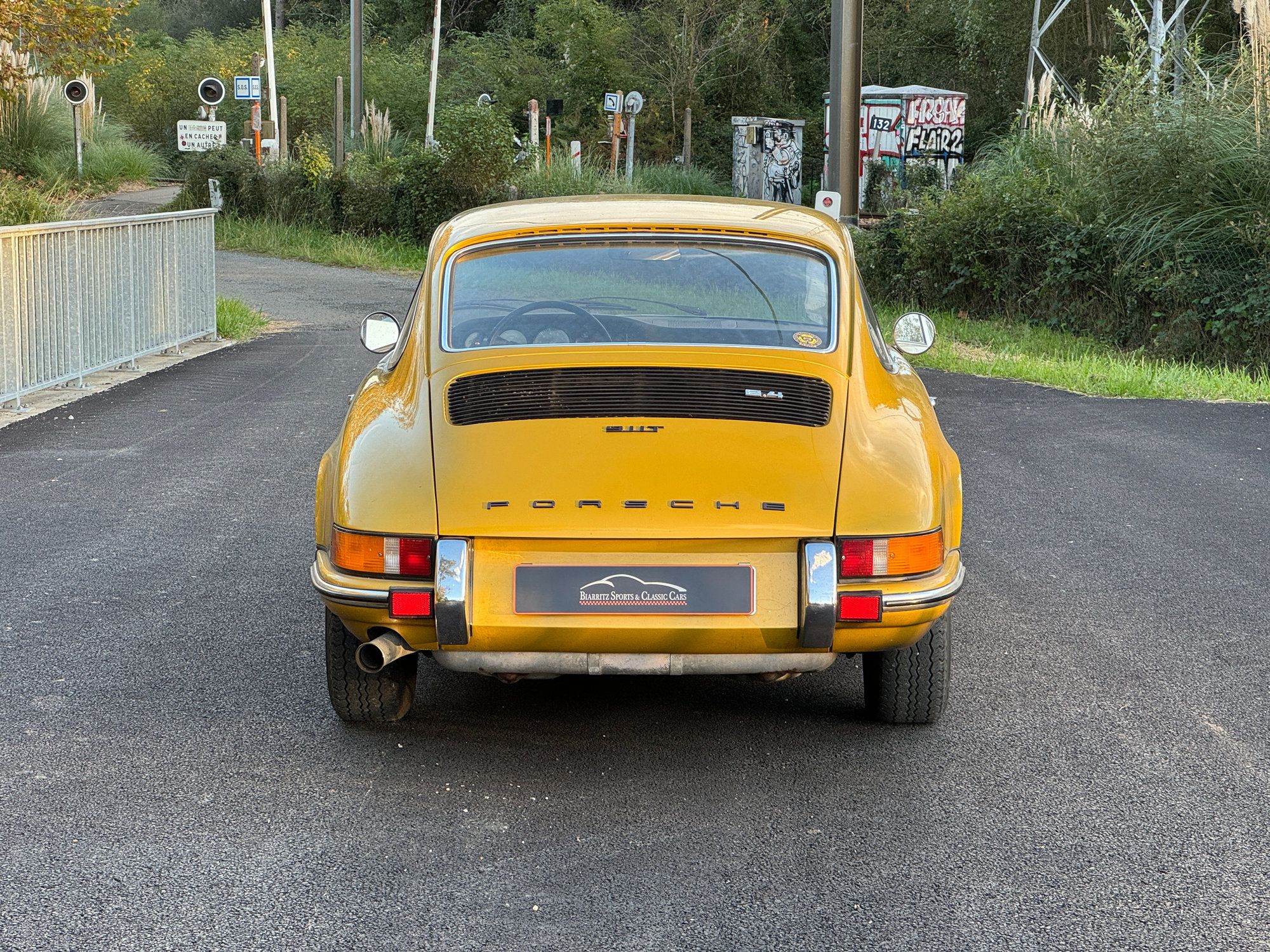 Porsche 911 2.4T 8