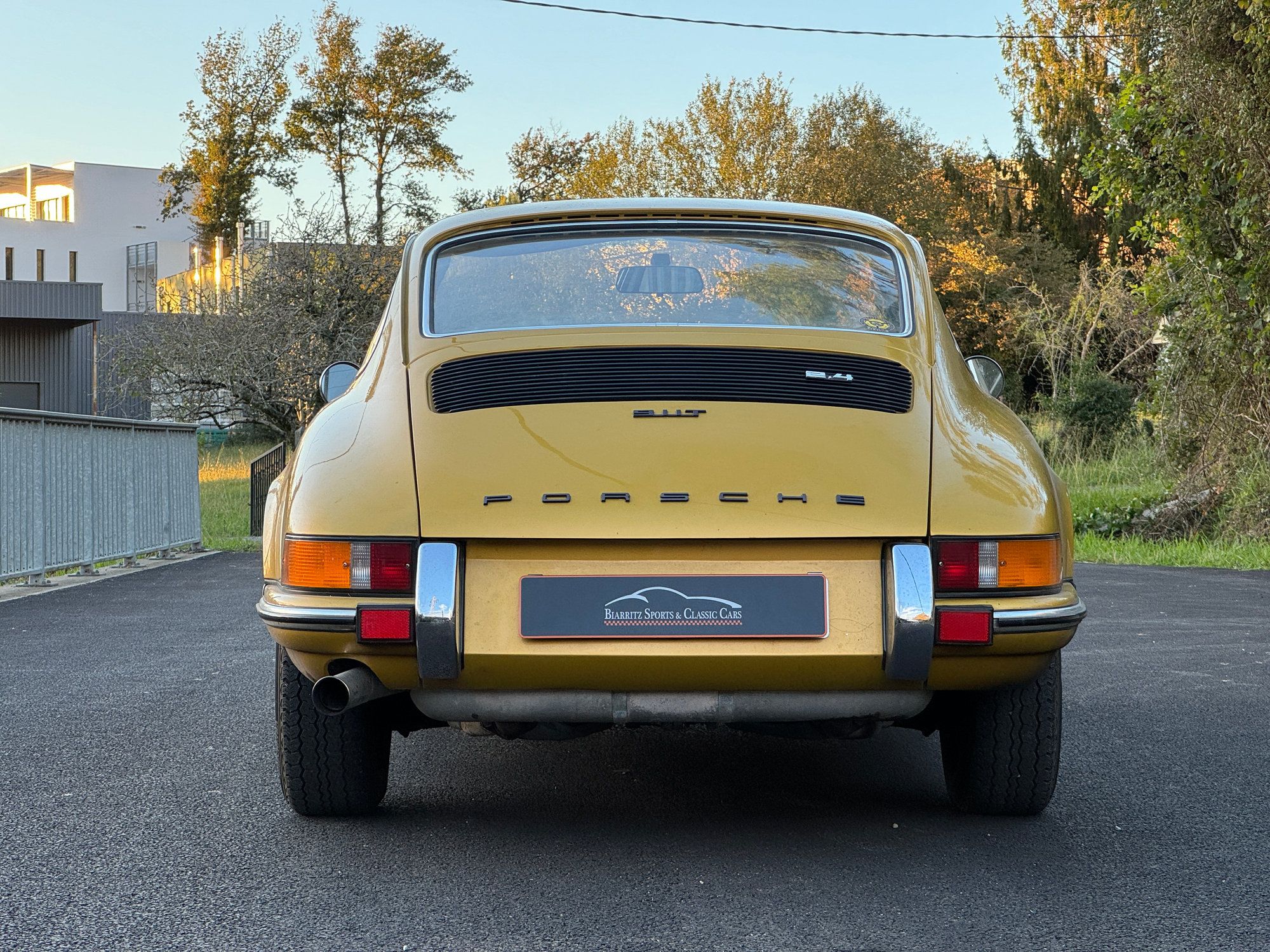 Porsche 911 2.4T 14