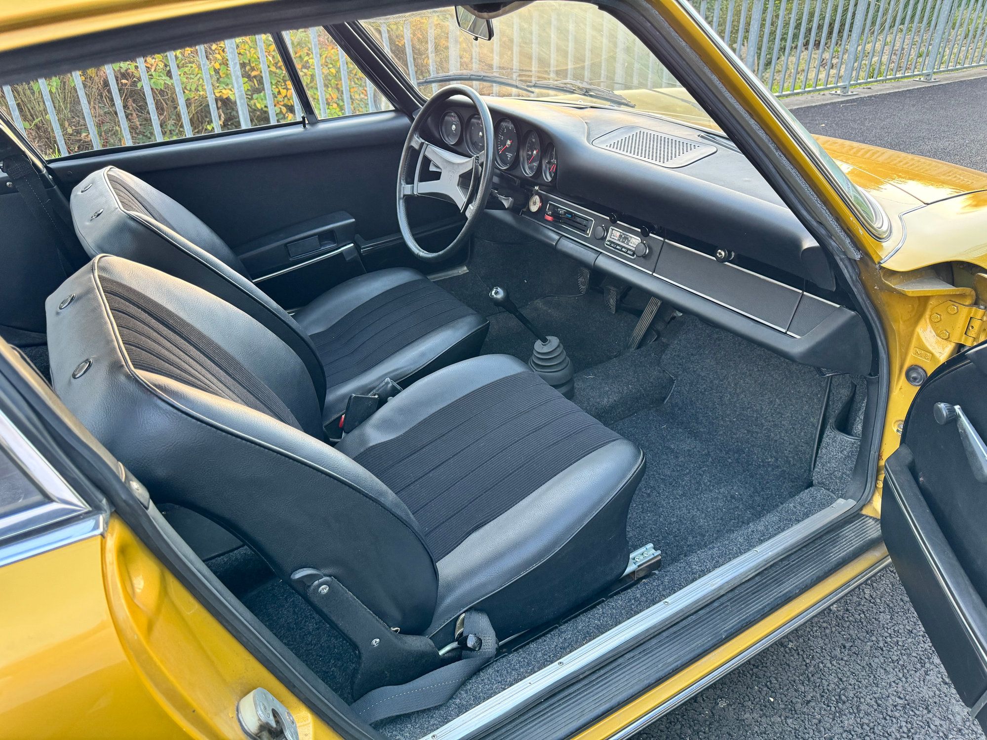 Porsche 911 2.4T 23