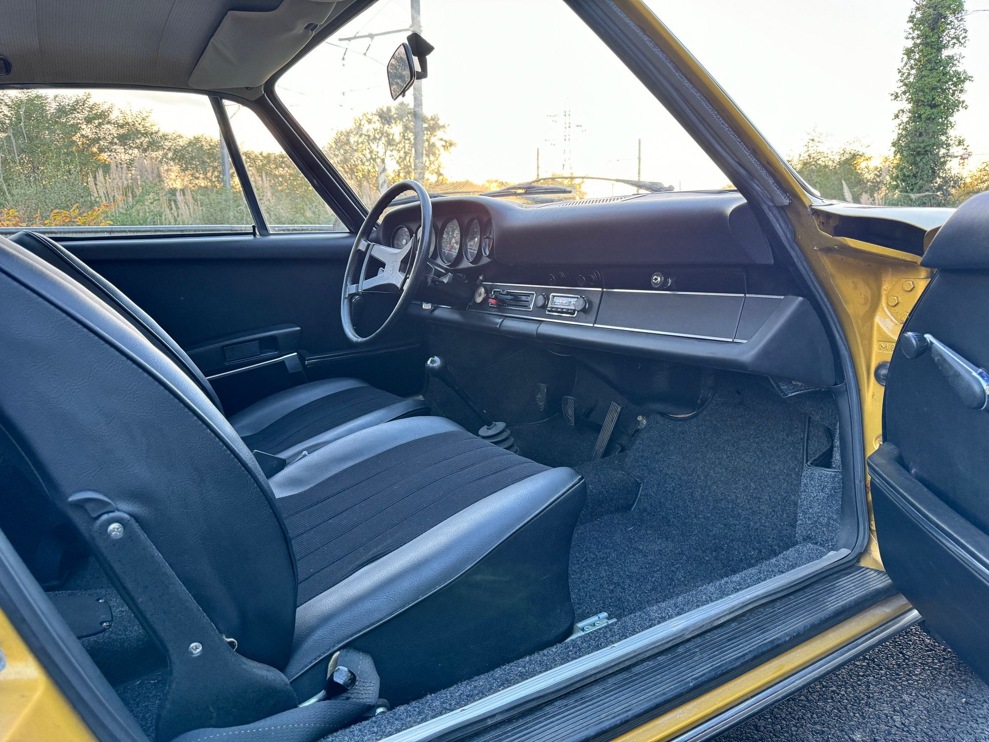 Porsche 911 2.4T 25