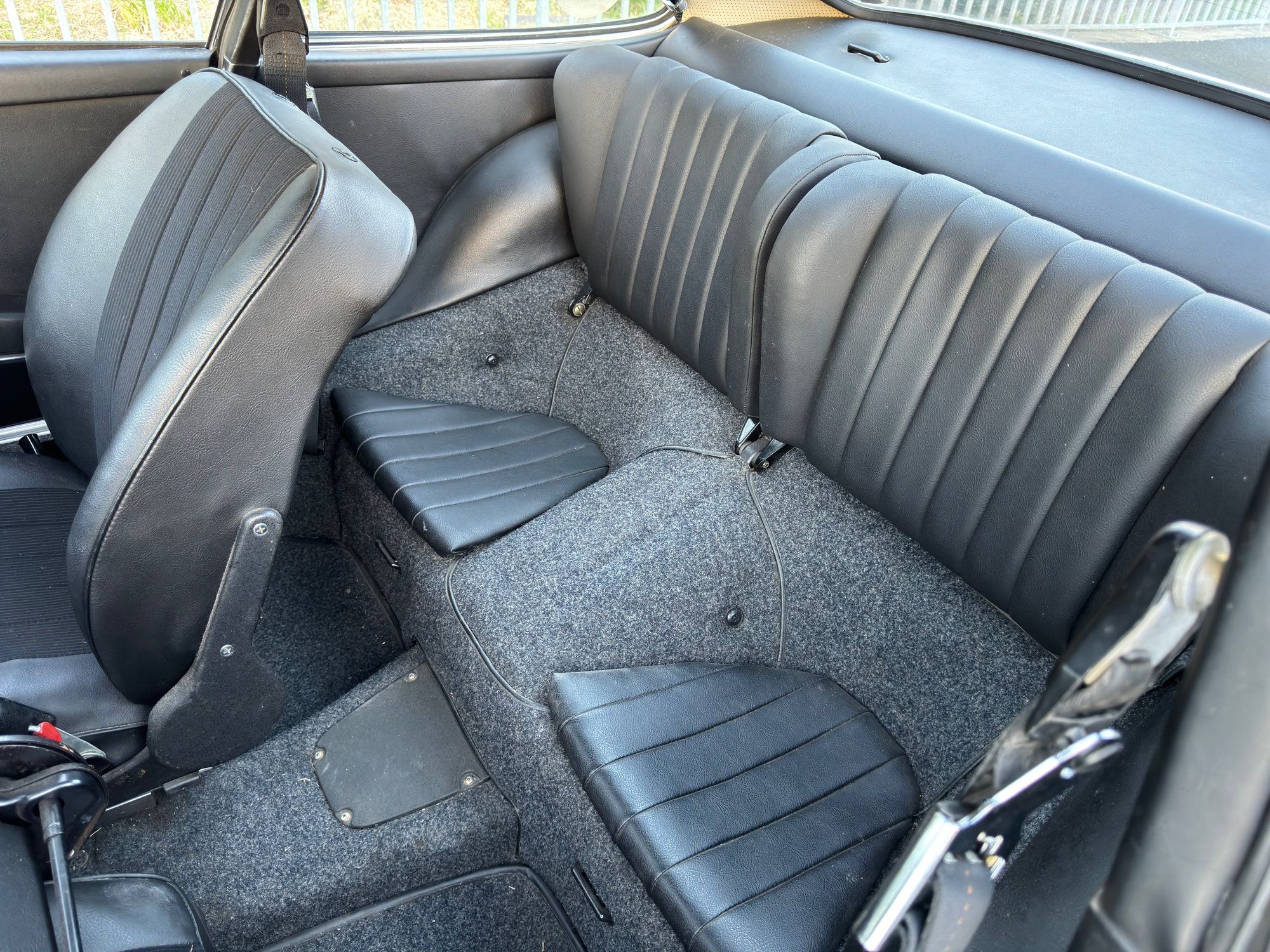 Porsche 911 2.4T 28
