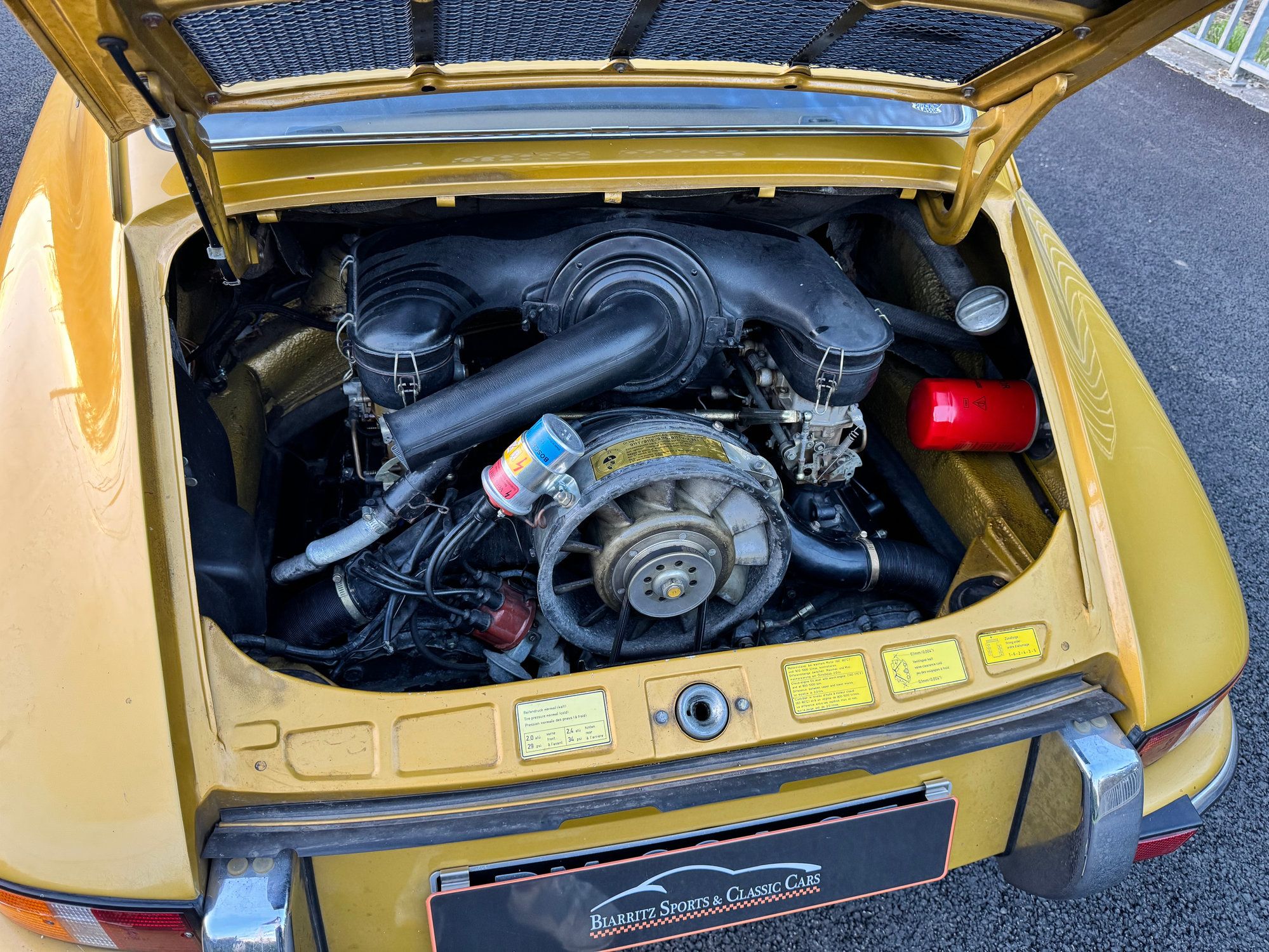 Porsche 911 2.4T 33