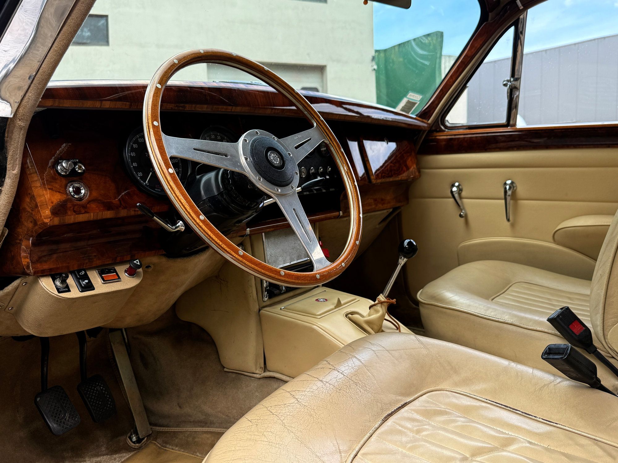 Jaguar MKII 3.8 18