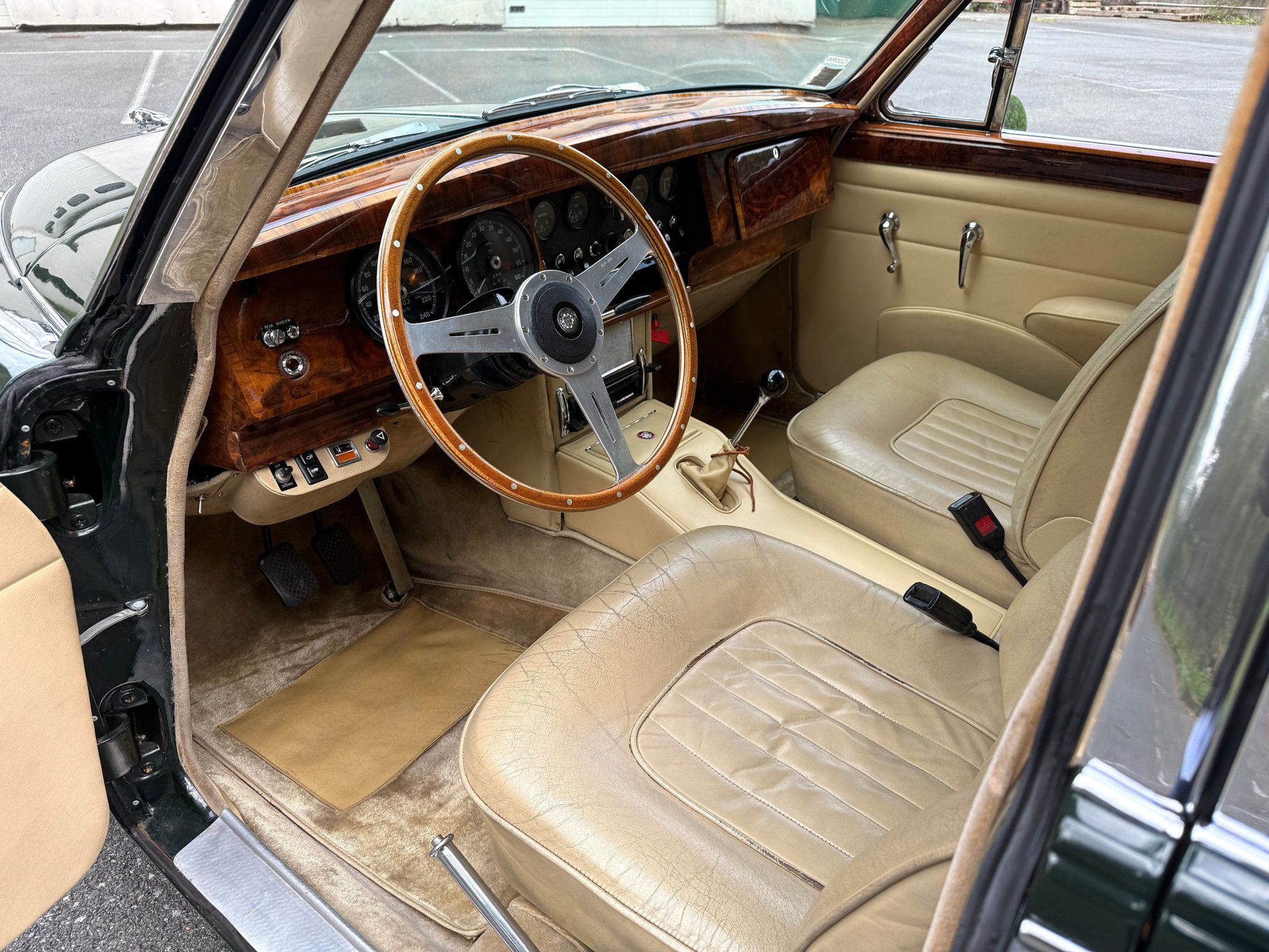 Jaguar MKII 3.8 19