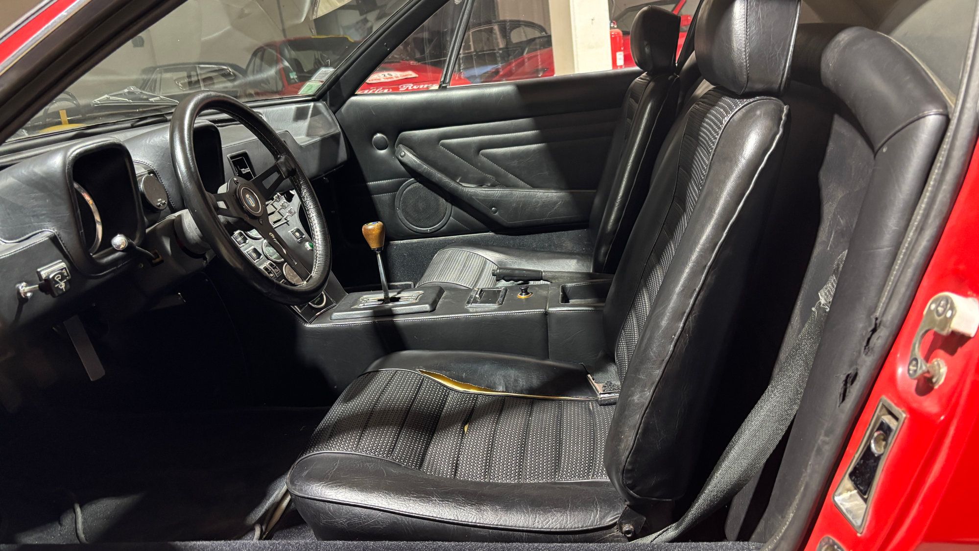 De Tomaso Pantera Push Button 11