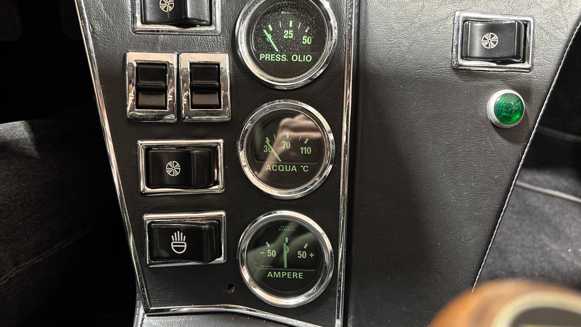 De Tomaso Pantera Push Button 23