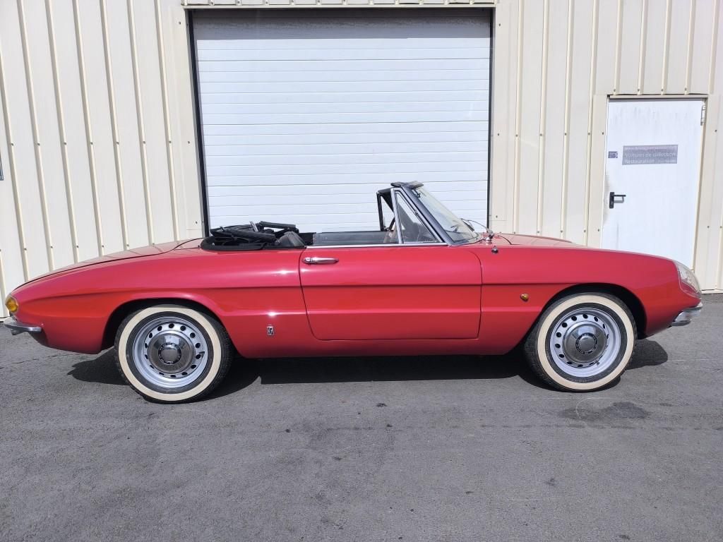 Alfa Romeo Spider 1750 2