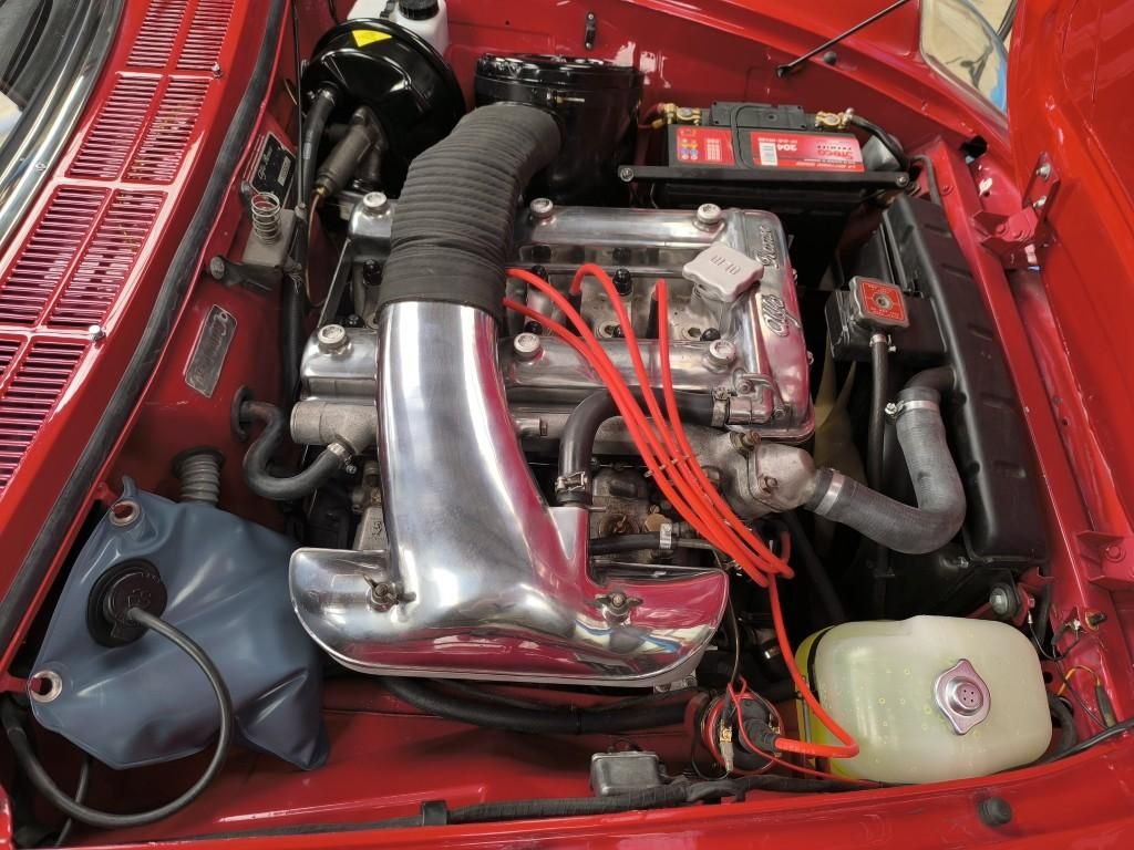 Alfa Romeo Spider 1750 14