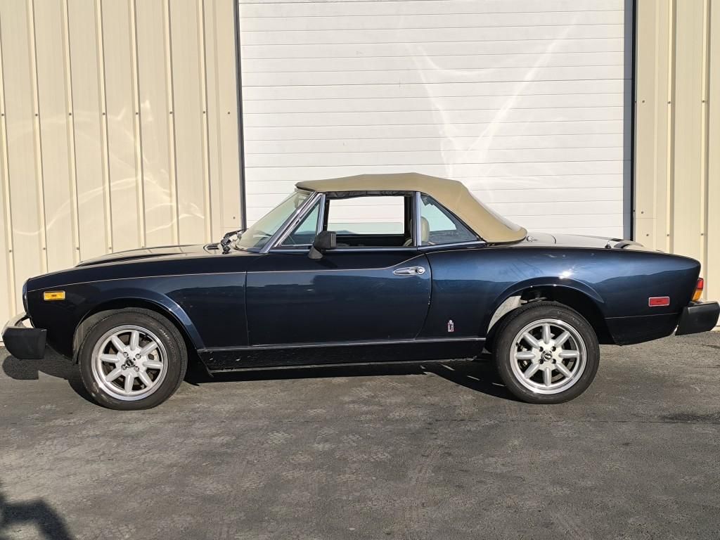 Fiat Spider 124 3