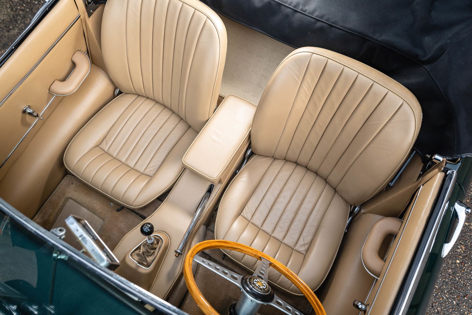 Jaguar Type E série 1 37