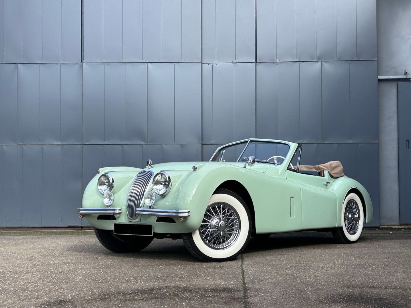 1953 Jaguar XK120 Cab.