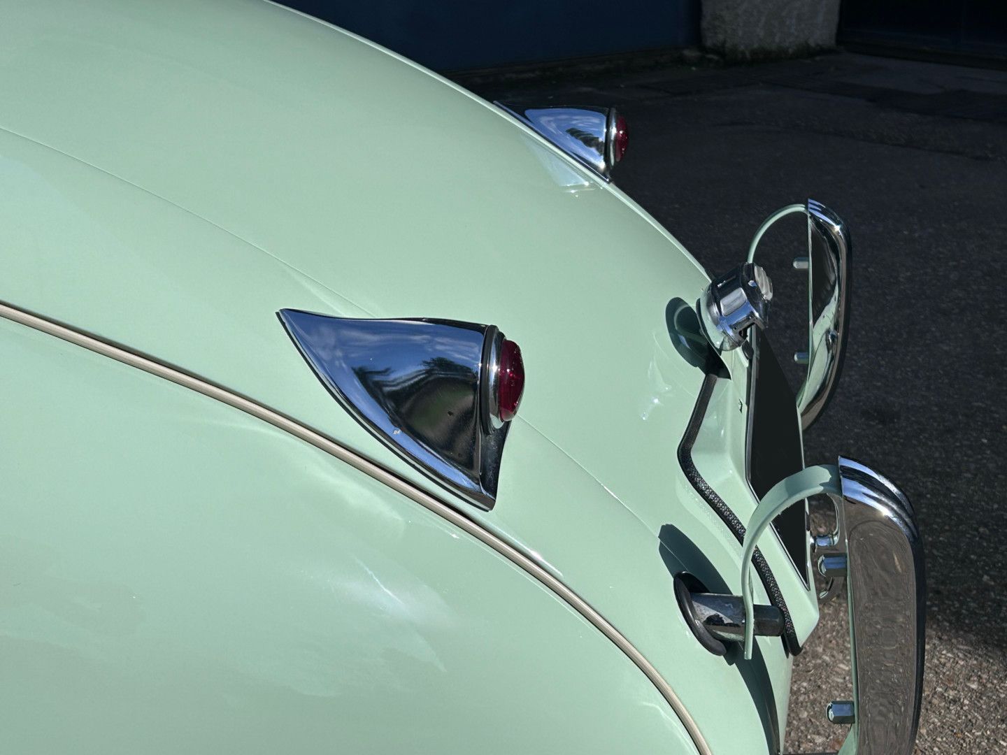 Jaguar XK120 Cab. 29