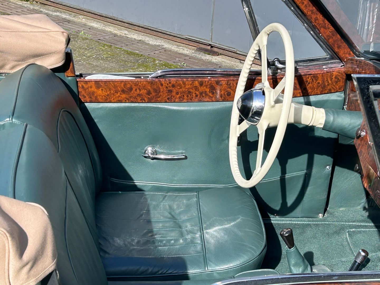 Jaguar XK120 Cab. 39