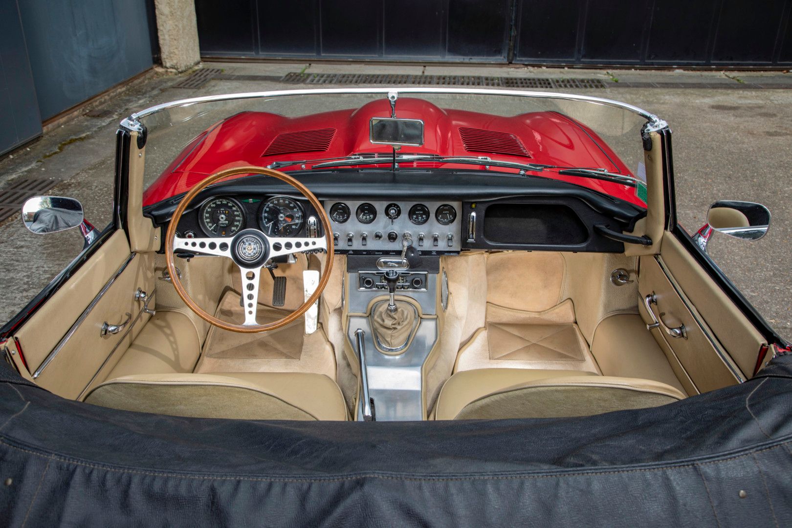 Jaguar Type E plancher plats 17