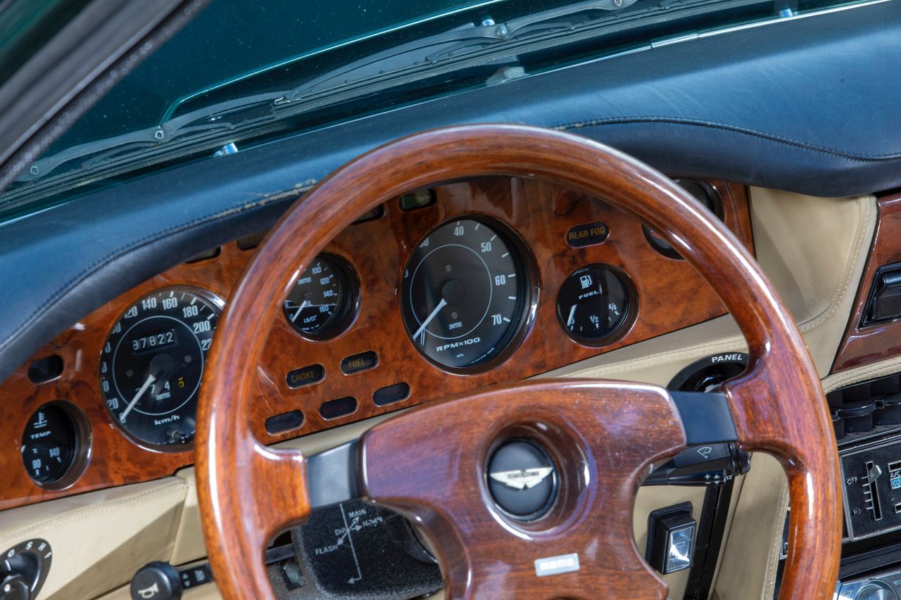 Aston Martin AM V8 série 1 17