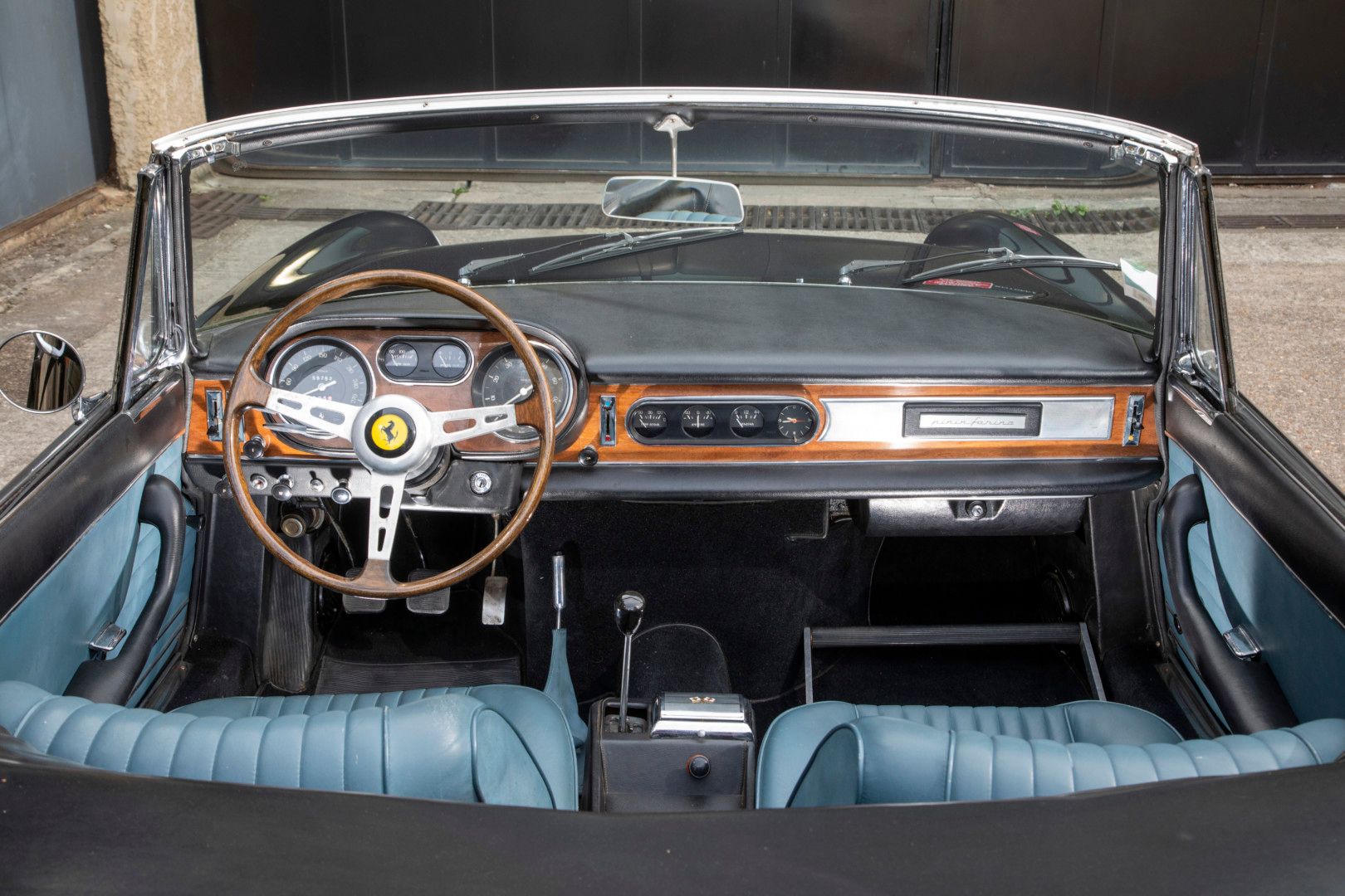 Ferrari 275 GTS 21