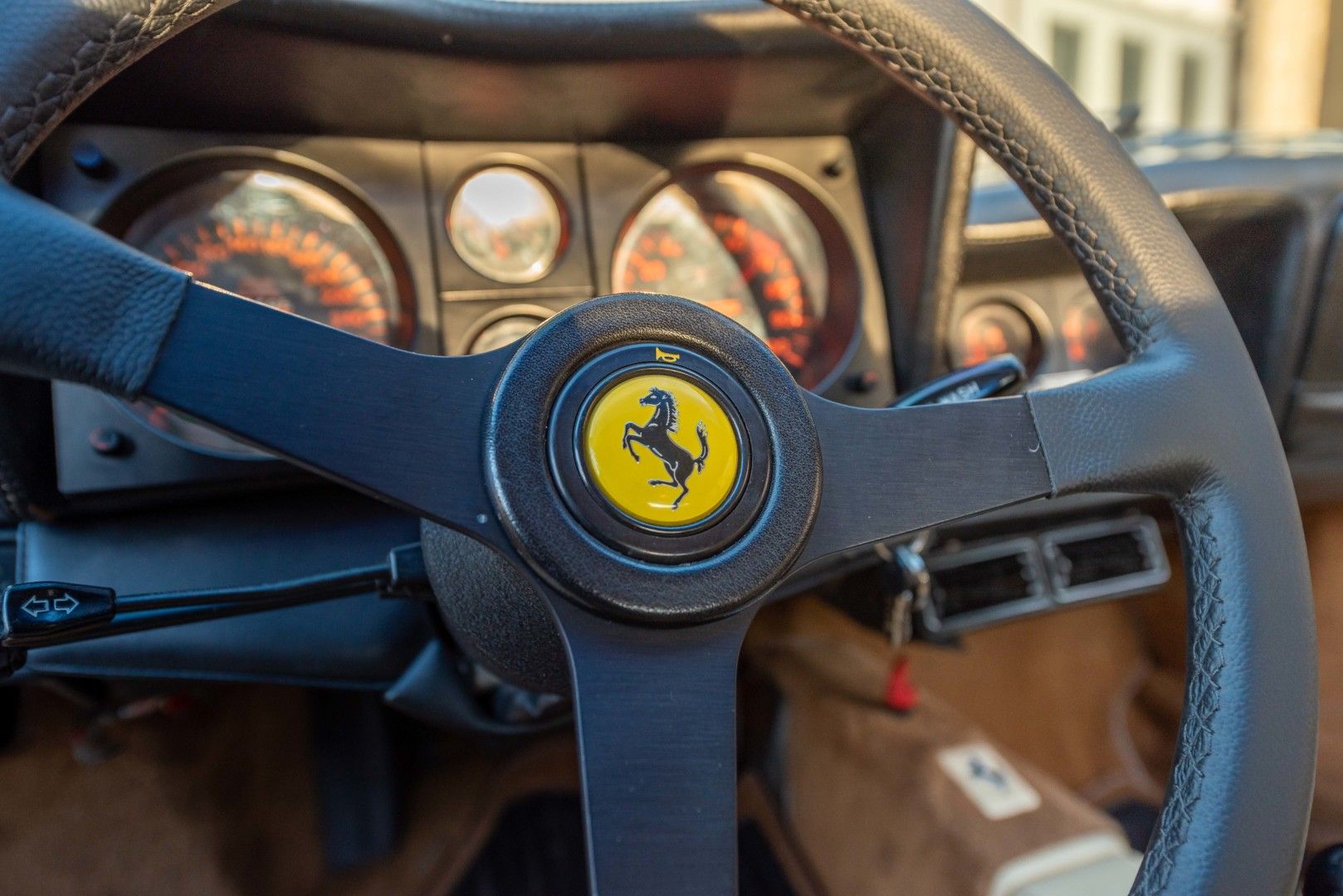Ferrari BB512i 26