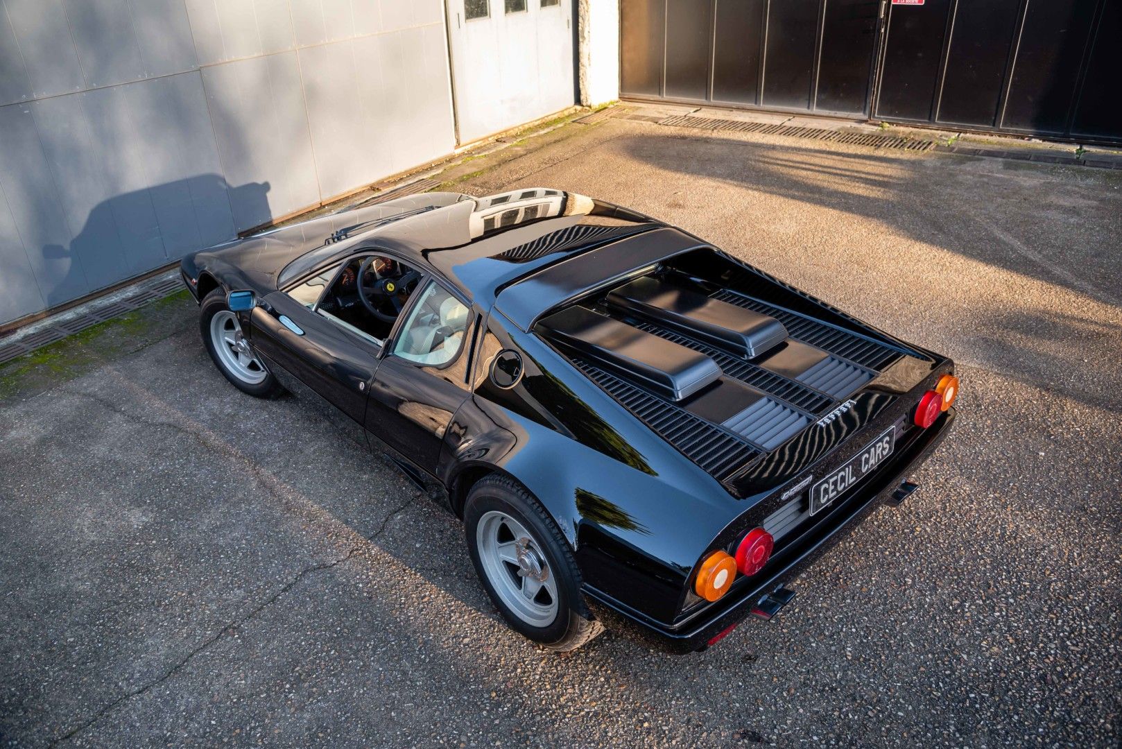 Ferrari BB512i 33