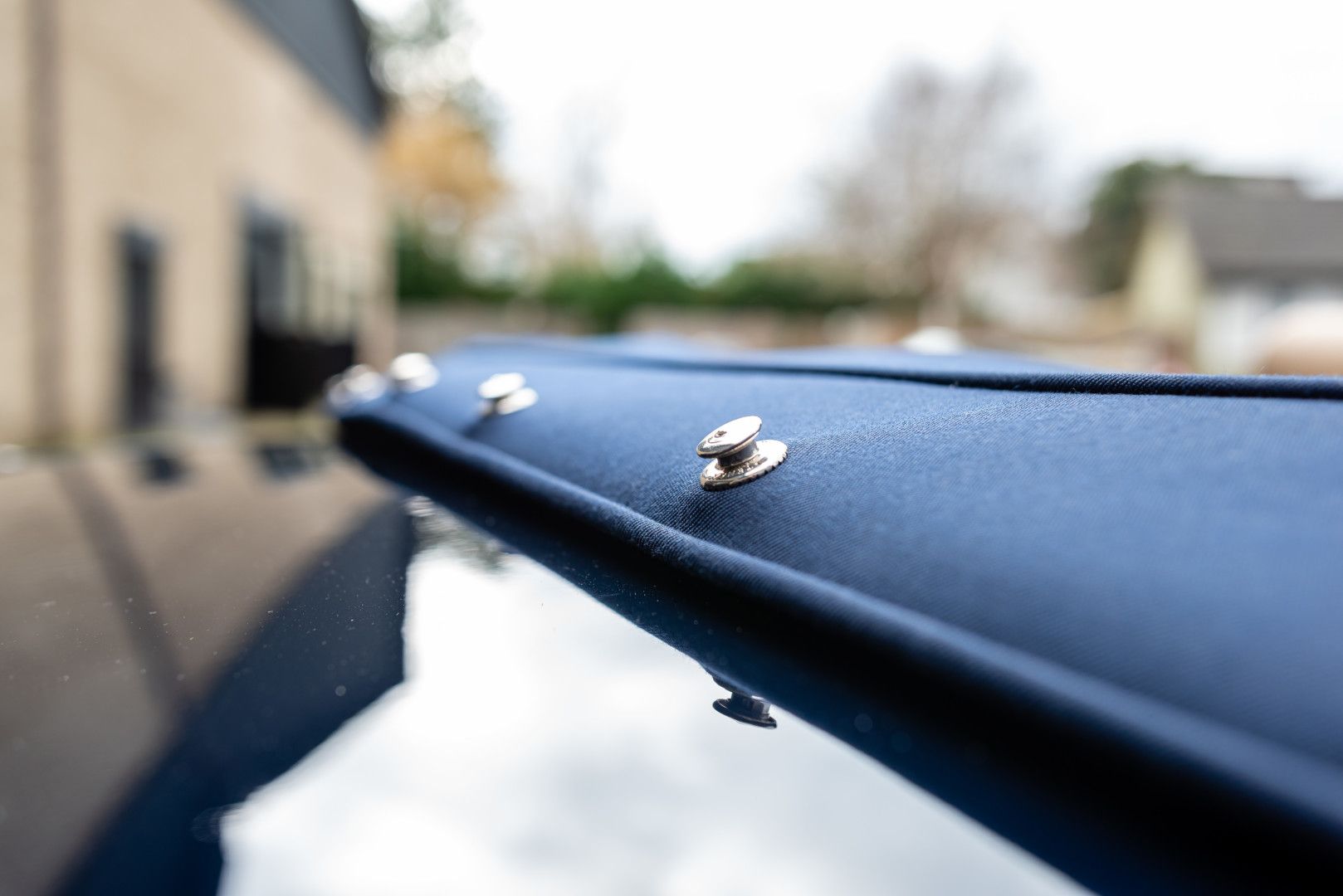Aston Martin V8 Volante 53