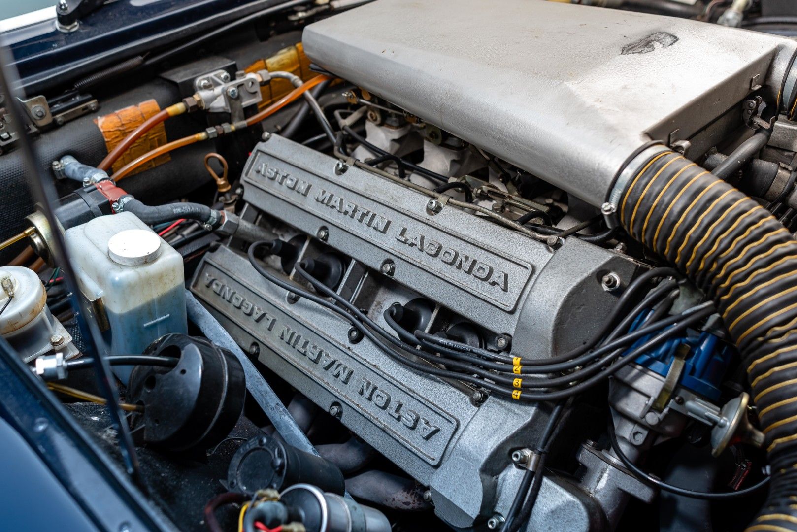 Aston Martin V8 Volante 66