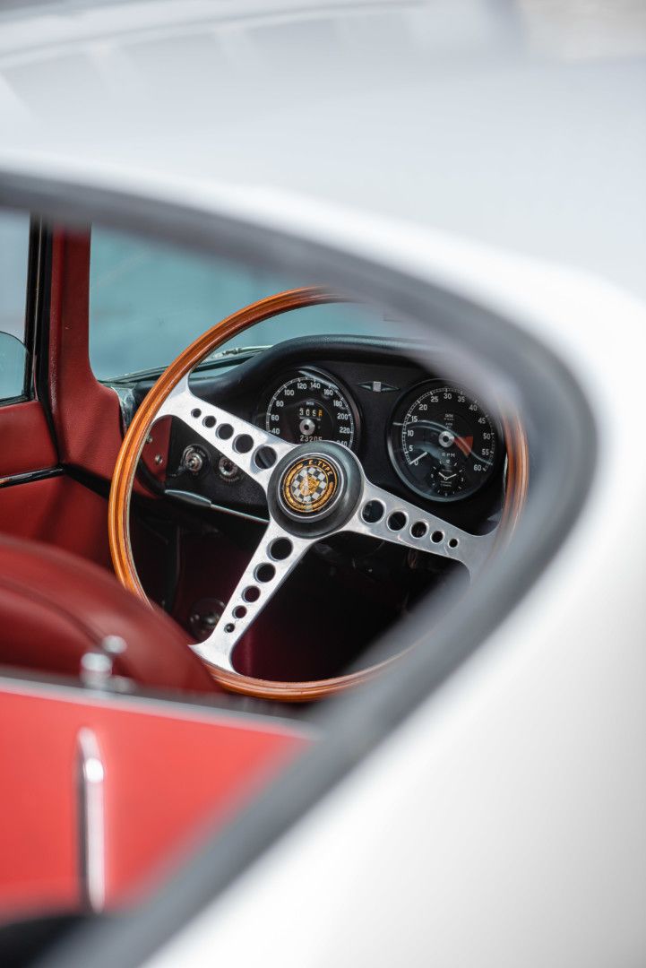 Jaguar Type E série 1 38
