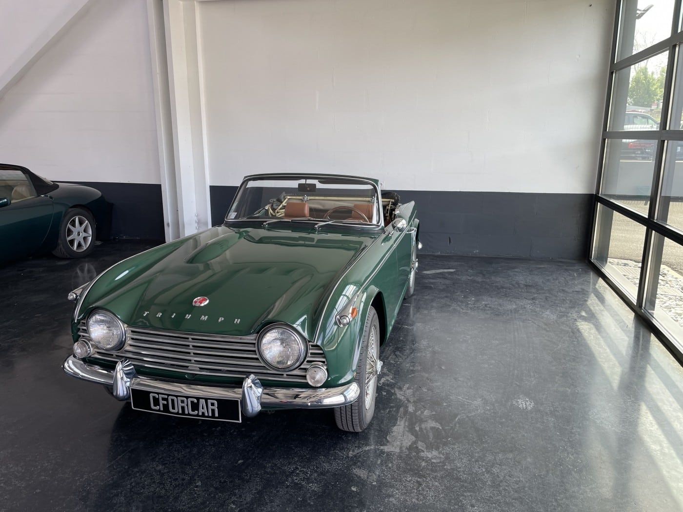Triumph TR4a IRS intérieur Havane 31