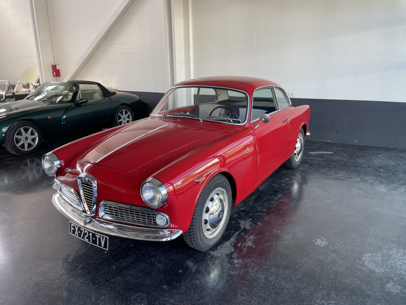 Alfa Romeo Giulietta 1300 2