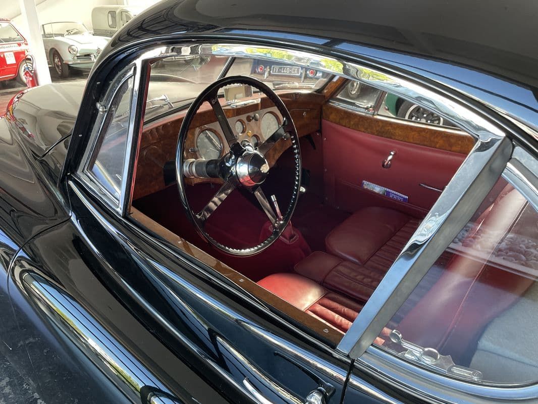 Jaguar XK120 Coupé 11